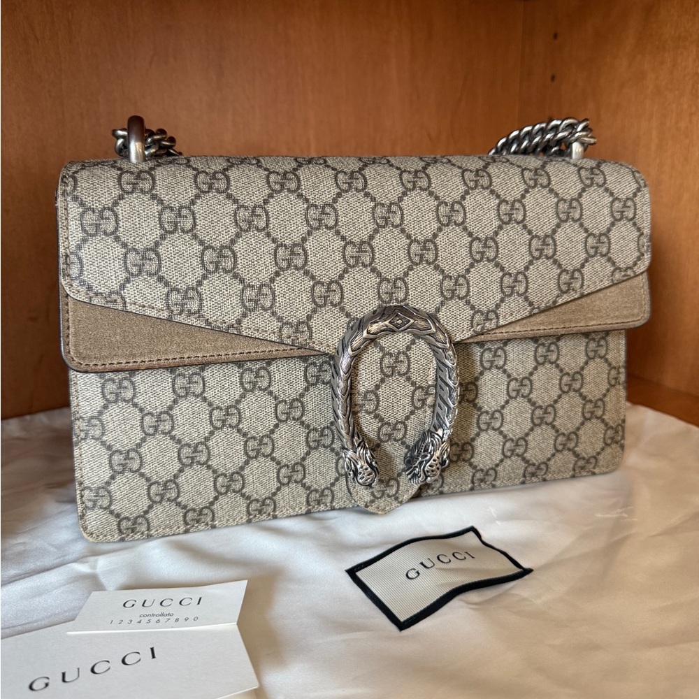 *SOLD*Gucci Dionysus Medium Shoulder Bag